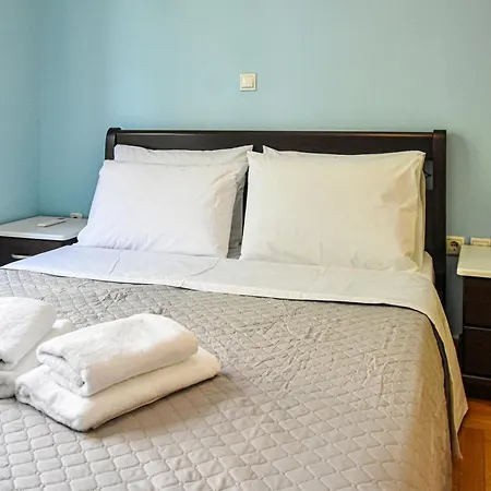 Apartment In Ampelokipoi *
